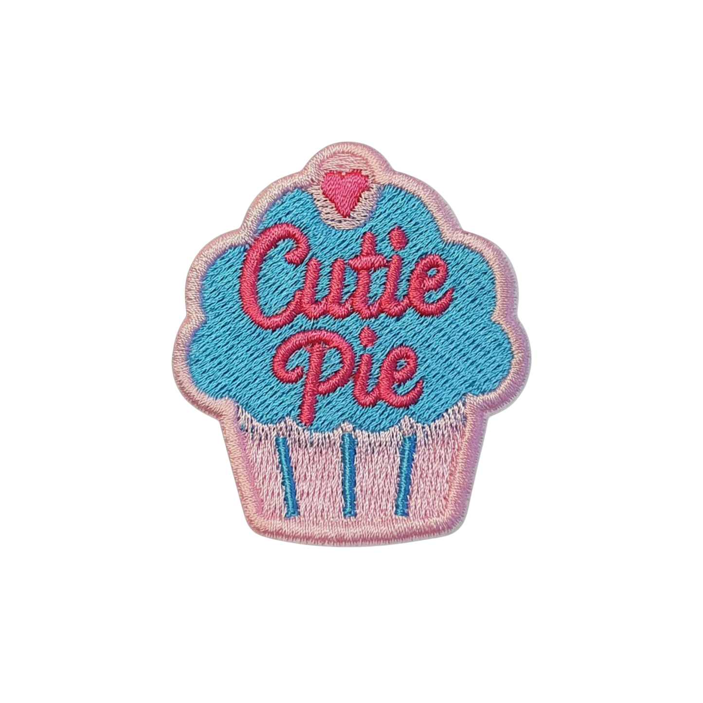 Cutie Pie pastel cupcake embleem lichtblauw roze fuchsia borduurembleem van OetelClub Rosmalen ❤️🤍💛