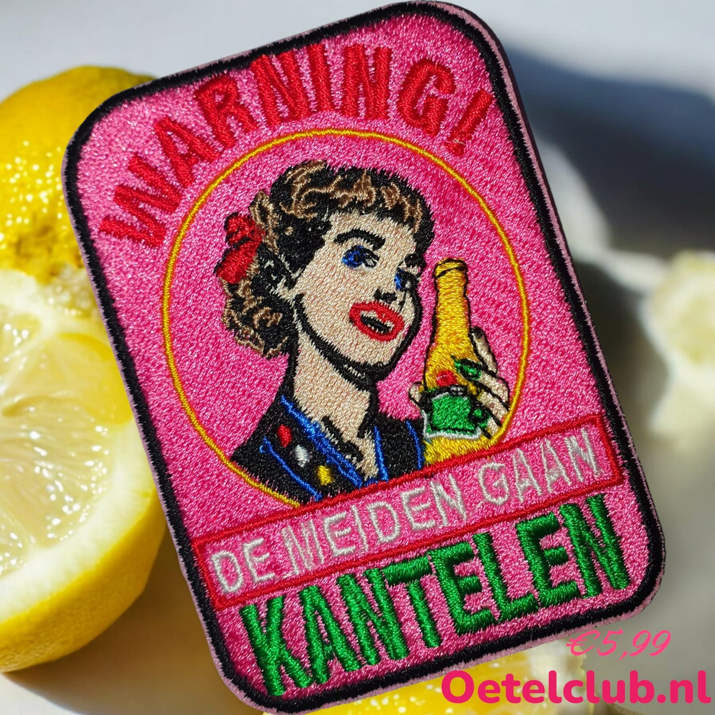 Oeteldonk Warning! de meiden gaan kantelen embleem rwg - Oetel.club