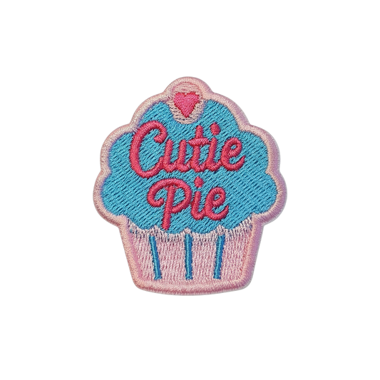 Cutie Pie pastel cupcake embleem lichtblauw roze fuchsia borduurembleem van OetelClub Rosmalen ❤️🤍💛