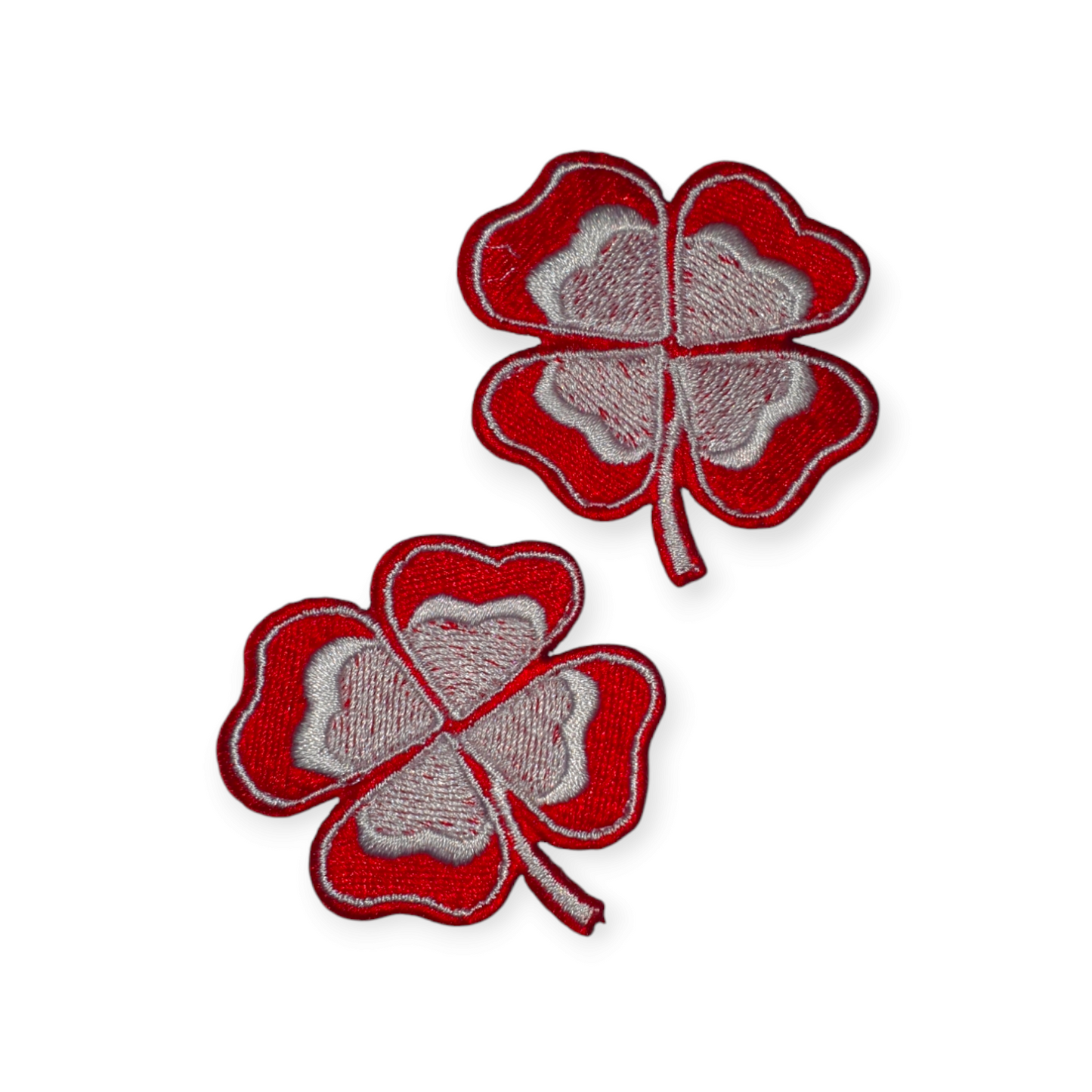 Klavertje vier patch rood-wit (5 cm), carnavalsembleem borduur – Oetelclub