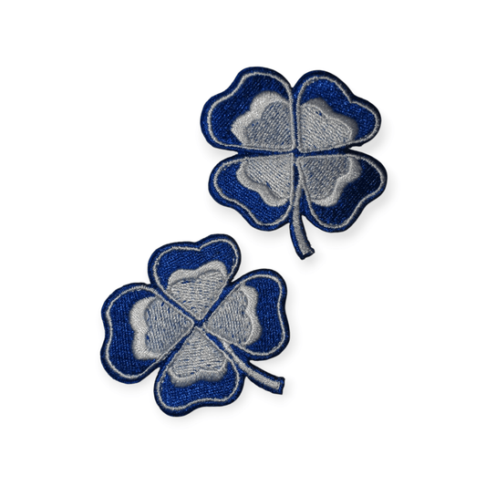 Oeteldonk 🍀 Klavertje Vier Patch – Blauw - Wit (5 cm) rwg - Oetel.club